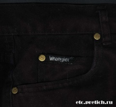 Wrangler - черные джинсы, кармашек и заклепки